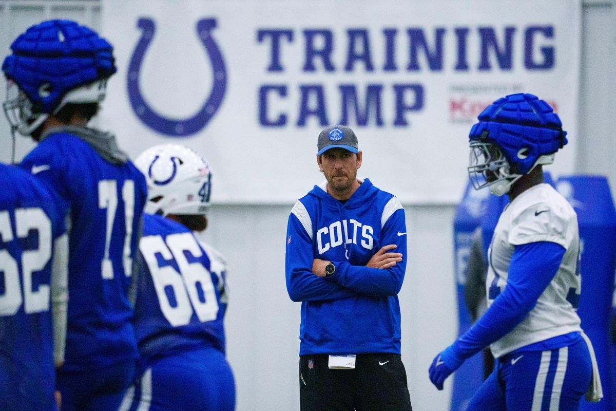 كولتس يعزز السرعة في صفوفه خلال إعادة بناء الدفاع