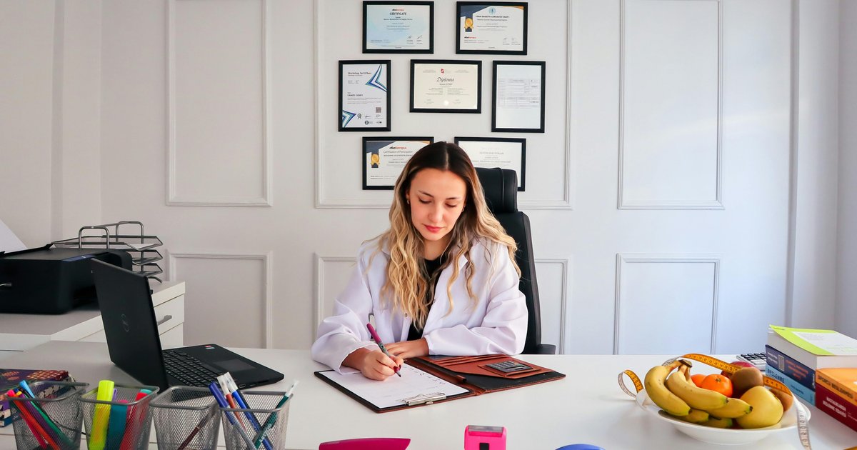 اعتماد زيروتك لشواحنها من Apple