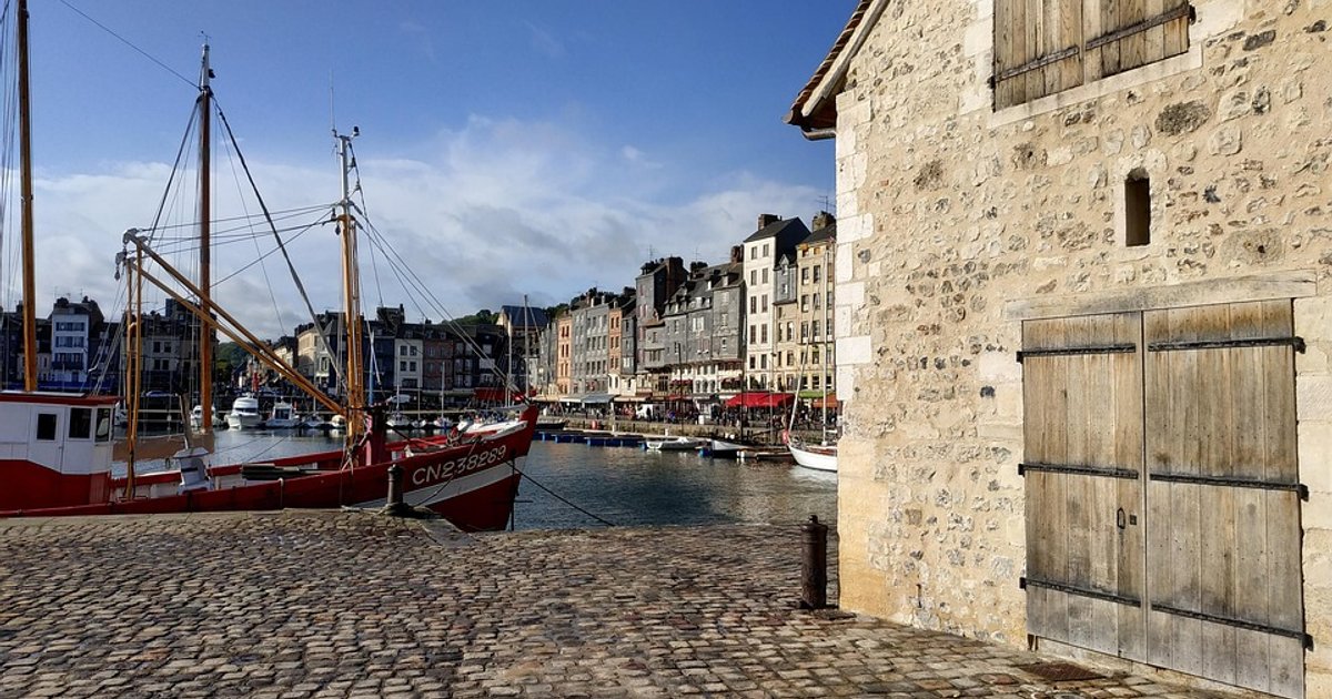 Évacuation à Honfleur pour bâtiments historiques menacés