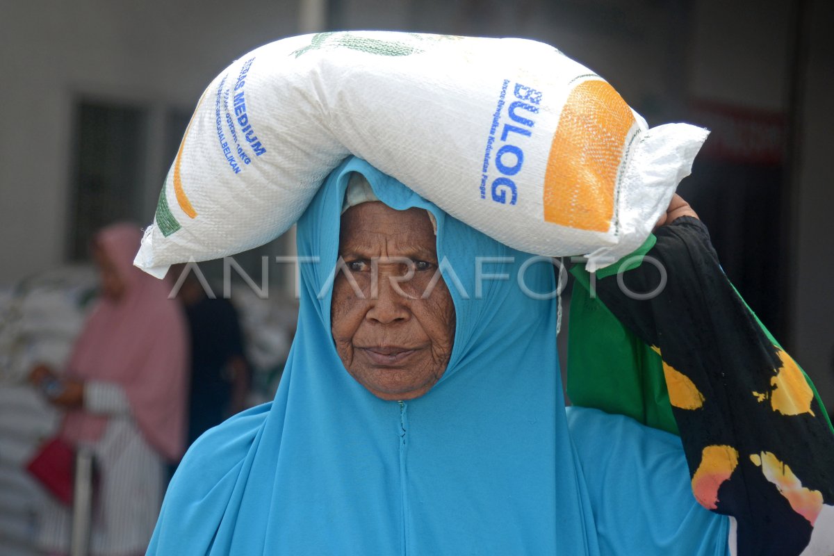 إندونيسيا تُوزع مساعدات غذائية ضخمة