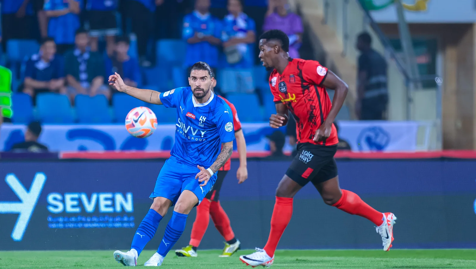 الهلال يستعد لمواجهة الخلود في الدوري السعودي