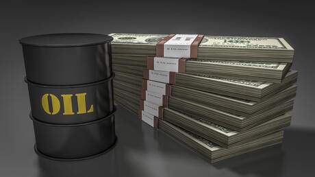 إيران تفرض رسوم عبور على النفط في مضيق هرمز