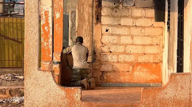 هجمات مسلحة في مالي: تصاعد العنف وتأثيراته