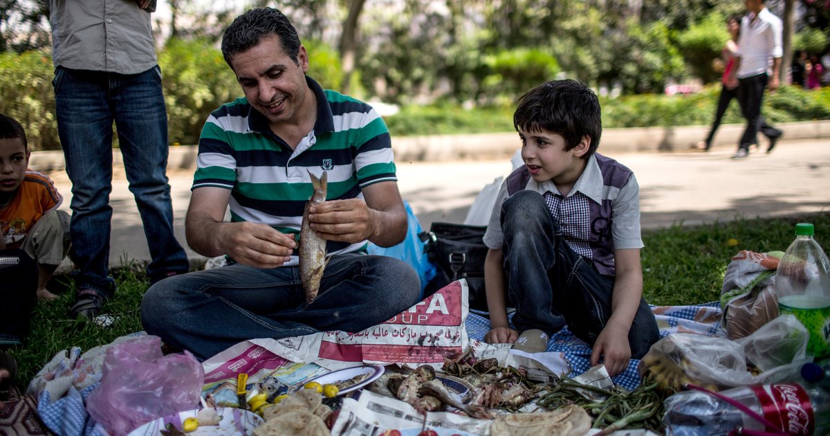 تحذيرات صحية حول الفسيخ في شم النسيم 2026