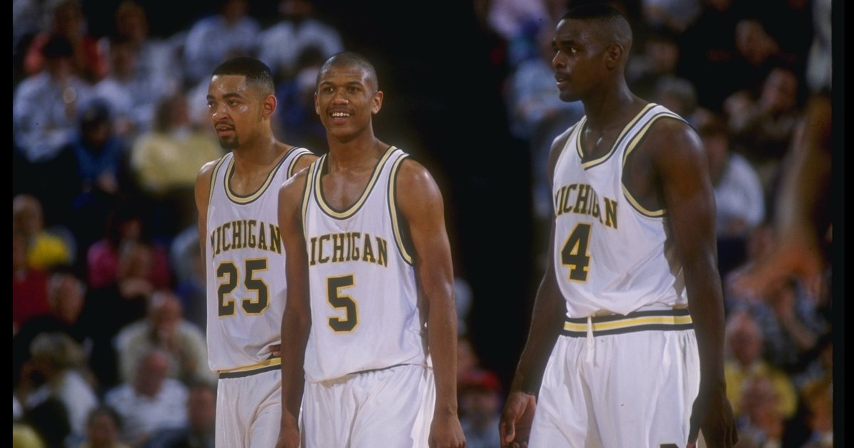 عودة أسطورة كرة السلة: 'فاب فايف' في بث خاص