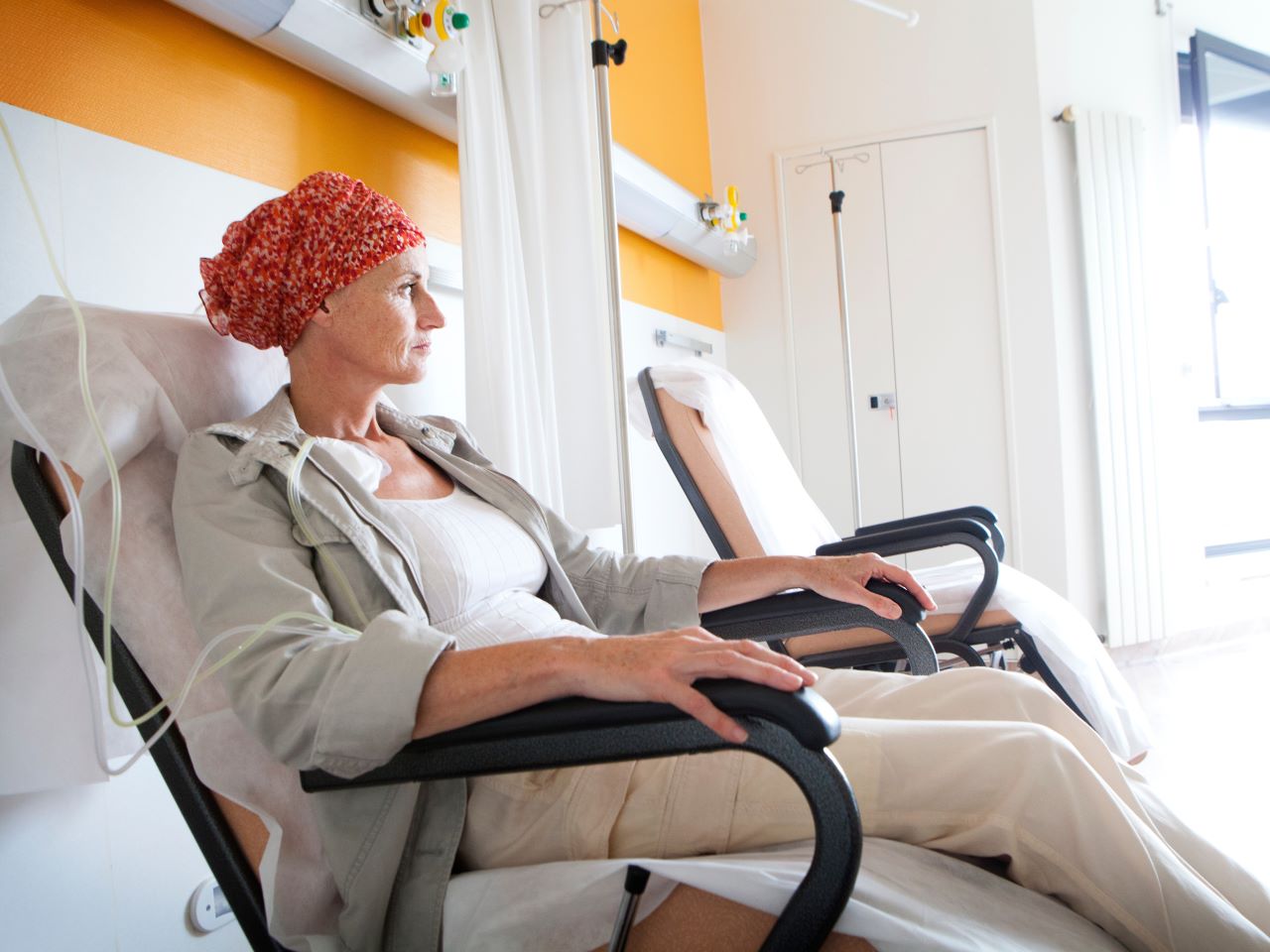 تحذير من معلومات السوشيال ميديا لمرضى السرطان