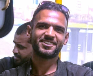 أسامة محمد يقدم برنامجاً حول الأخلاقيات ويثير جدلاً