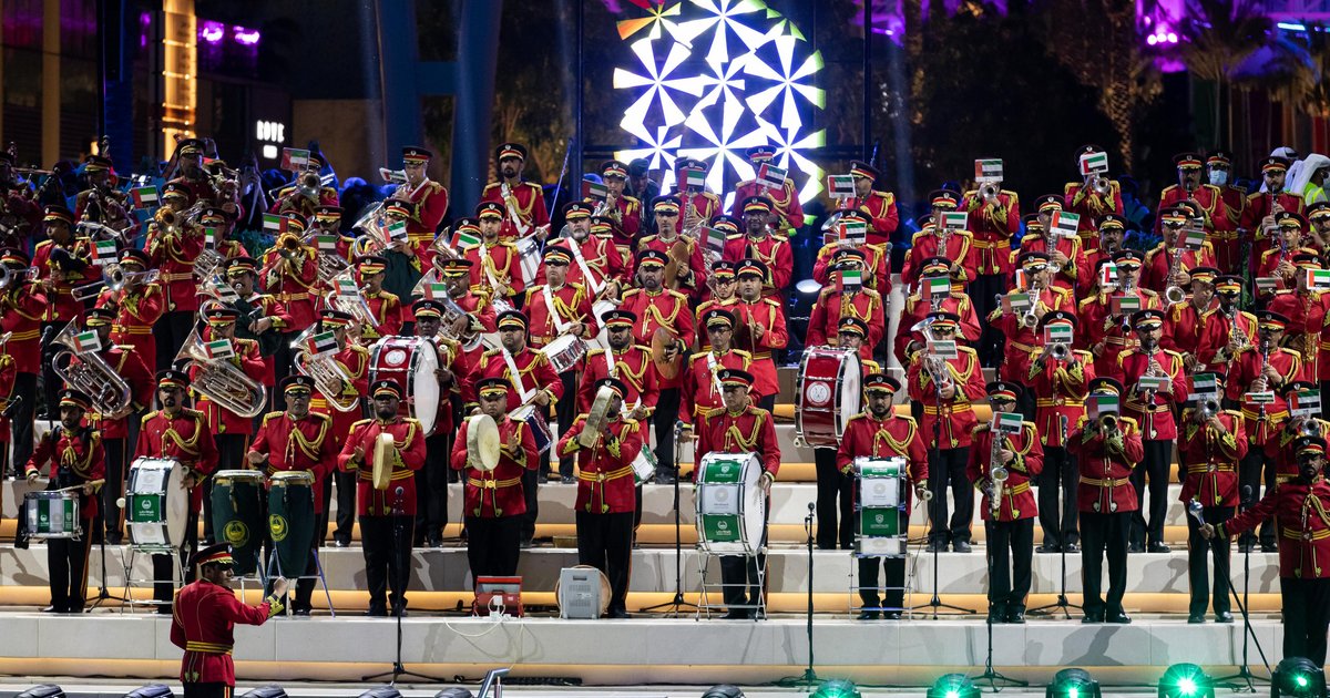 Dubai Police Celebrate Graduation of Protection Schools Class