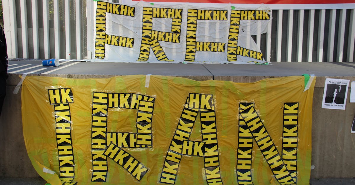 تحذيرات UBS لمتداولي السندات في ظل التوترات الإيرانية