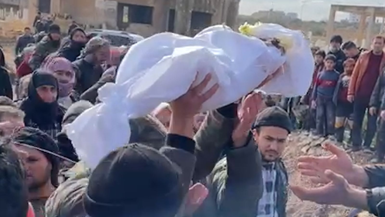 Fosses communes en Hassaké révèlent des centaines de corps