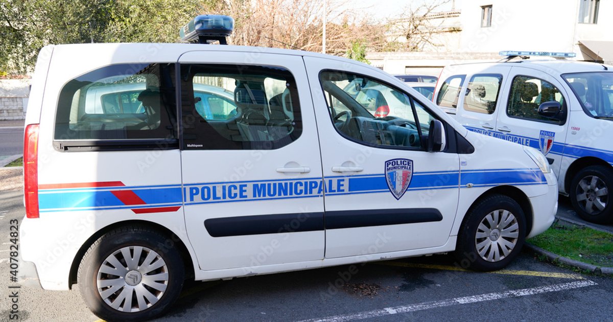 توسيع صلاحيات الشرطة البلدية في فرنسا لمكافحة المخالفات