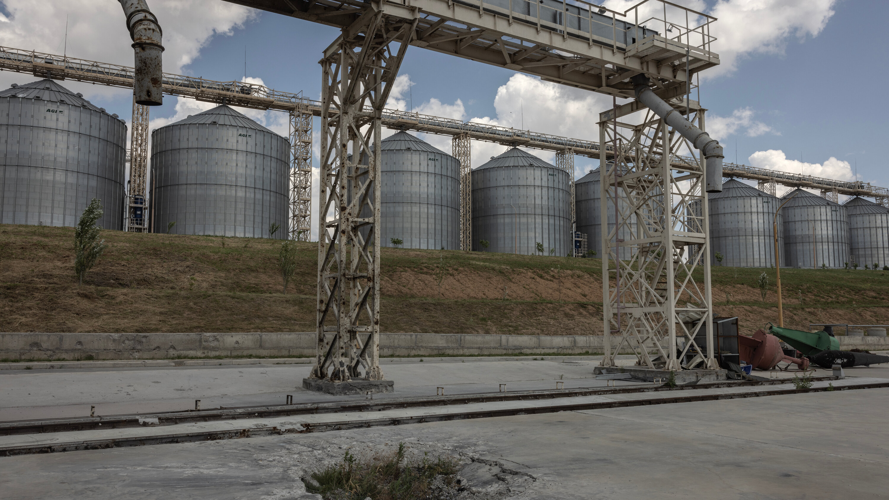 توتّر أوكراني-إسرائيلي بسبب الحبوب المسروقة