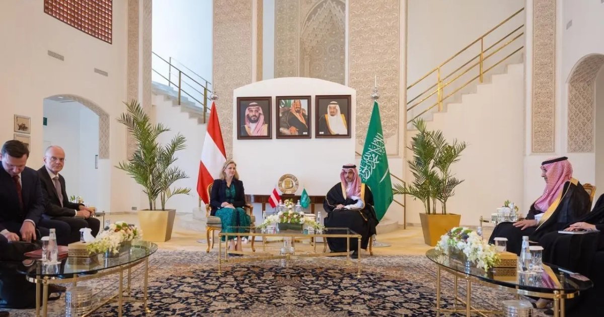 اجتماع وزيري خارجية السعودية والنمسا لبحث التطورات الإقليمية