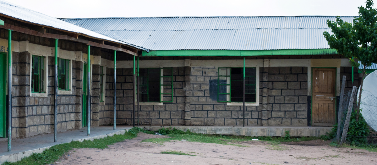 مدرسة كينية تمنح الأمل للأمهات المراهقات