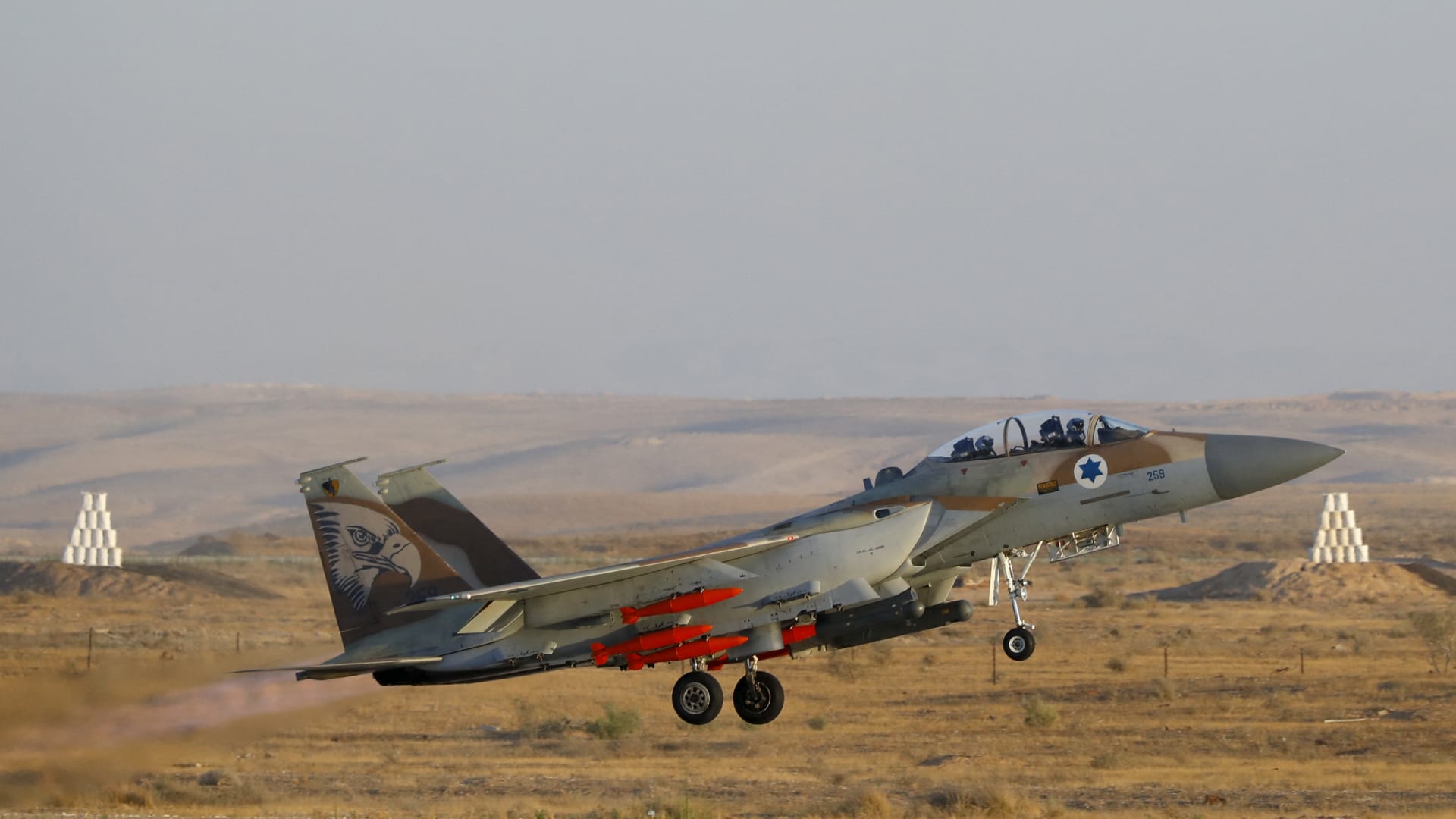 تأثير الحرب الأمريكية الإسرائيلية على شركات الطيران العالمية