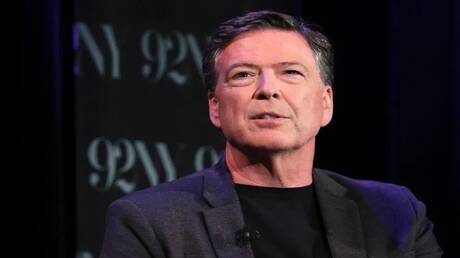 اتهامات كومي بتهديد ترامب وتأثيرها على السياسة الأمريكية