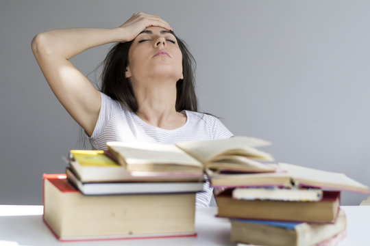 ضغط الامتحانات وتأثيره على الطلبة