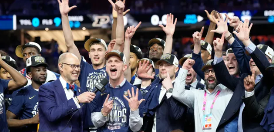 ميشيغان وكونيتيكت في نهائي البطولة الوطنية لكرة السلة