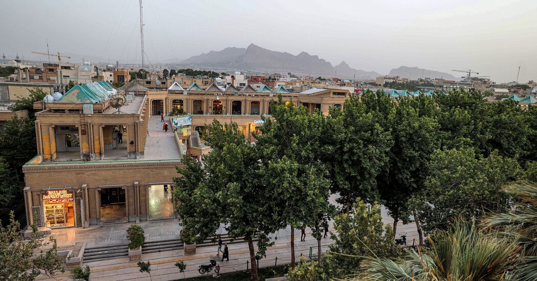 هجوم بطائرة مسيرة يستهدف مبنى 'دو' في الفجيرة