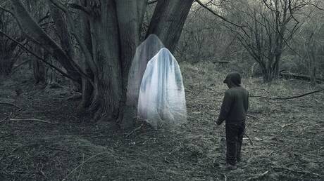 آثار الحروب الروحية: الأشباح والتاريخ