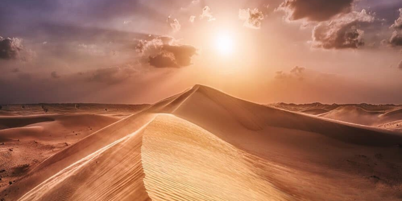 الإمارات تستعد لارتفاع درجات الحرارة مع بدء موسم القناة الثريا