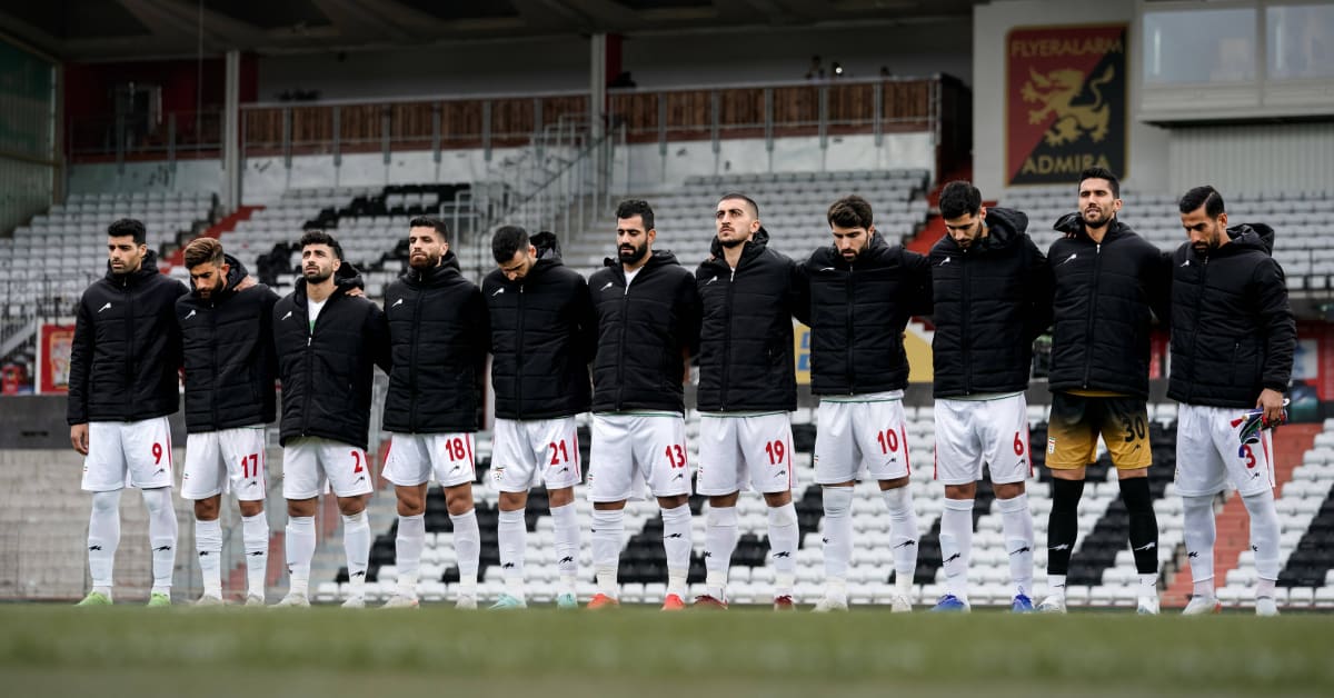 L'équipe d'Iran rend hommage aux victimes de l'attaque