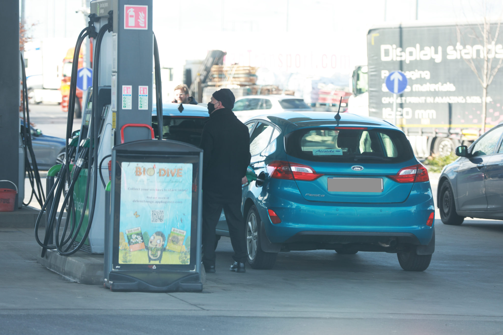 زيادة أسعار الوقود في سنغافورة وتأثيرها على سائقي التاكسي