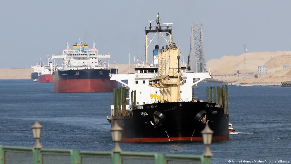 Iran Imposes Transit Fees in Hormuz: Maritime Controversy