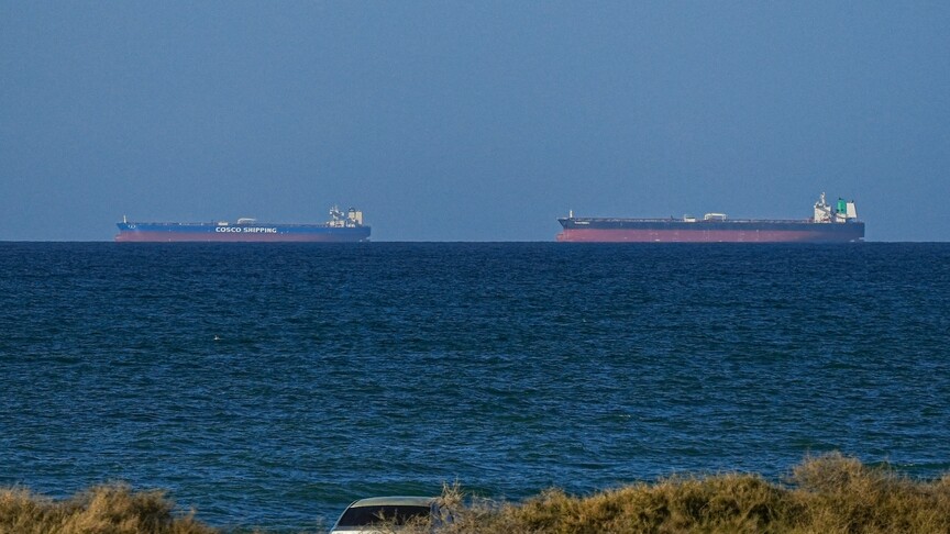 انخفاض حركة السفن في مضيق هرمز وتأثيره على الاقتصاد