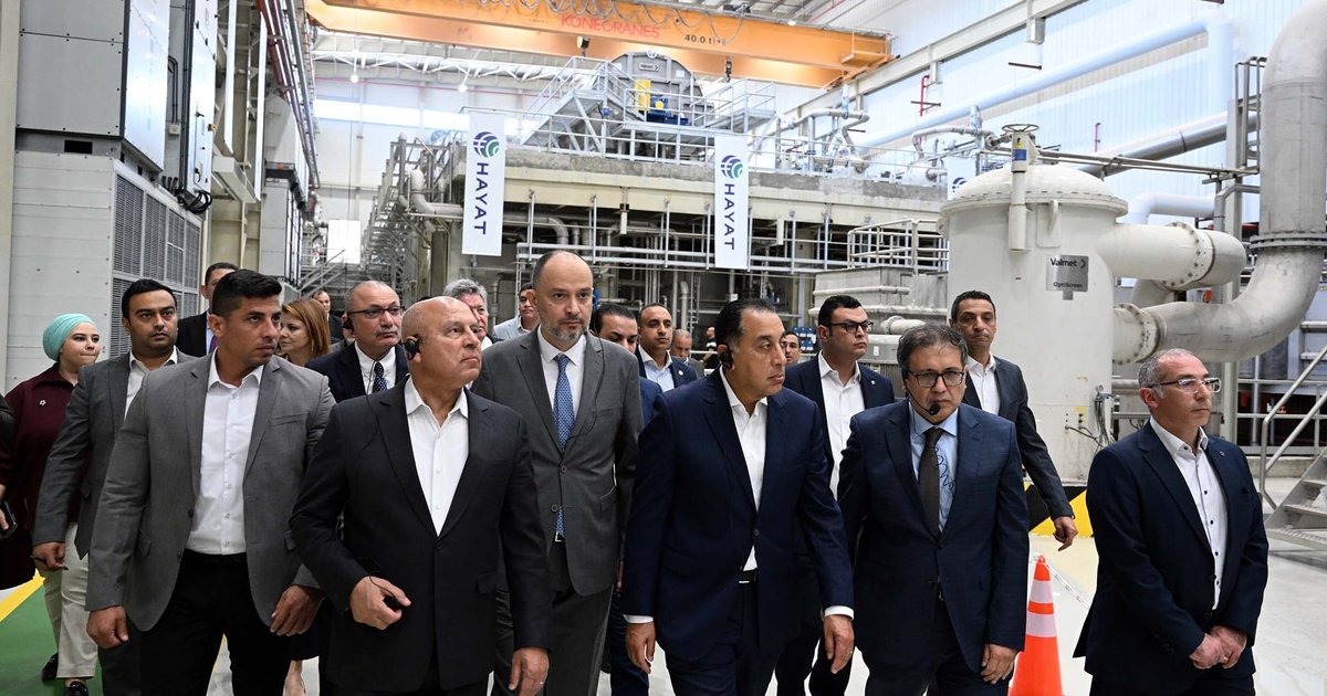 Visite du ministre de l'industrie dans les usines d'acier
