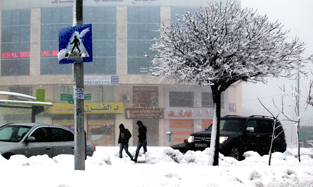 تساقط الثلوج في مرتفعات الأردن وتأثيره على الحركة المرورية