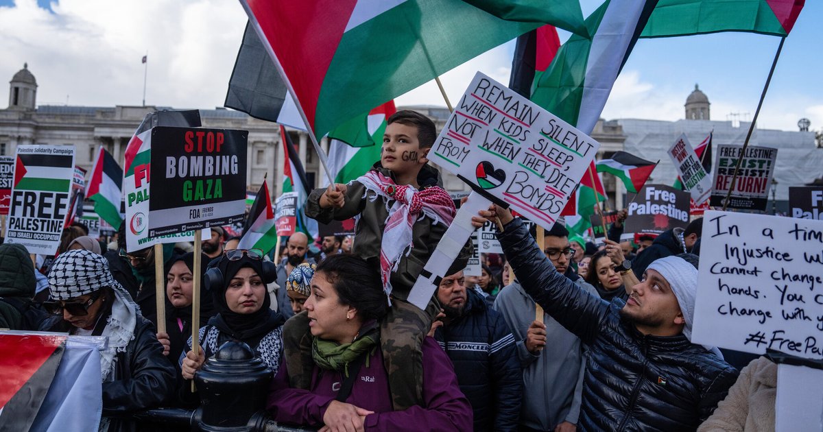 احتجاجات لندن ضد حظر حركة فلسطين