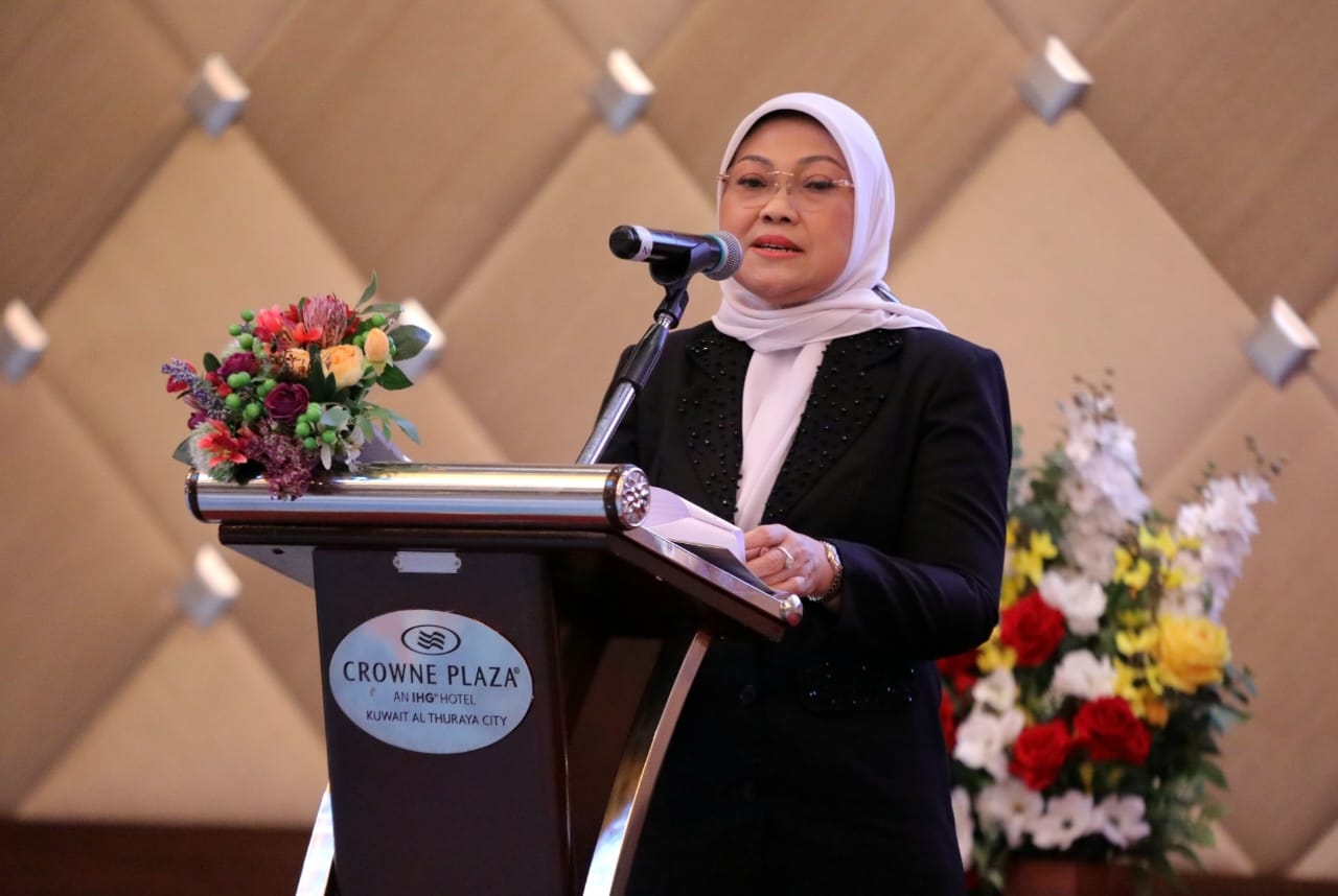 استمرار موظفي الحكومة الإندونيسية