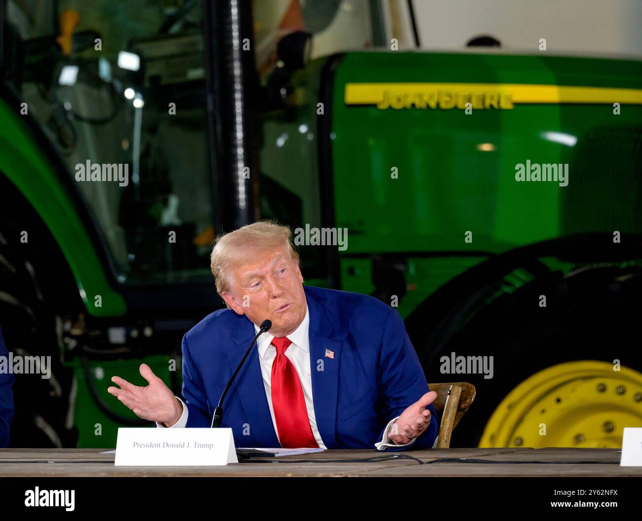 Trump appelle à réduire les coûts des tracteurs agricoles