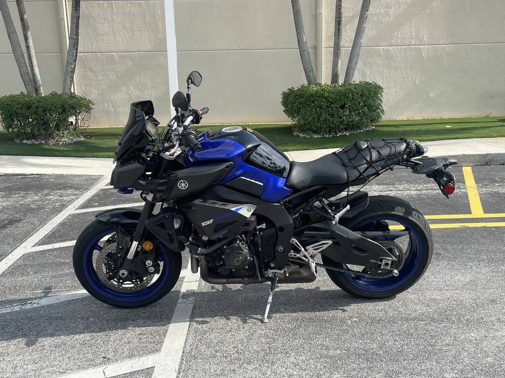 ضبط قائدي دراجتين ناريتين في التجمع الخامس