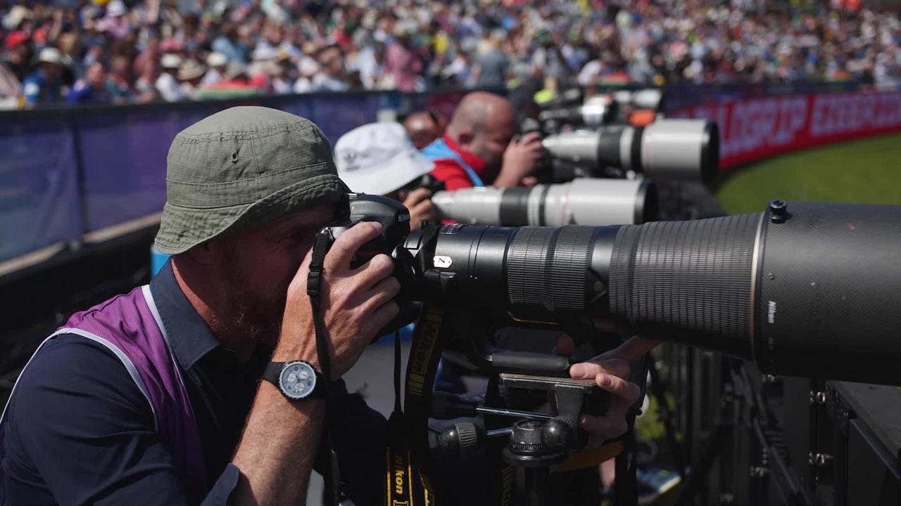 مصور PSL يوثق لحظات ابنيه في الملاعب