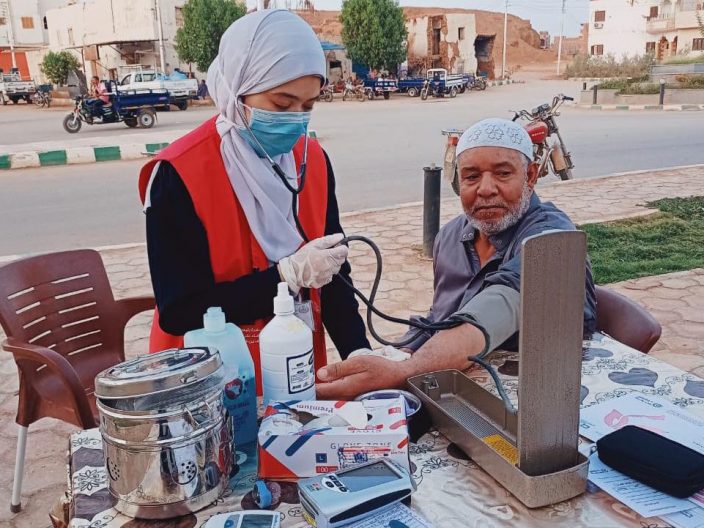 محافظ كفرالشيخ يتفقد مبادرة 100 مليون صحة