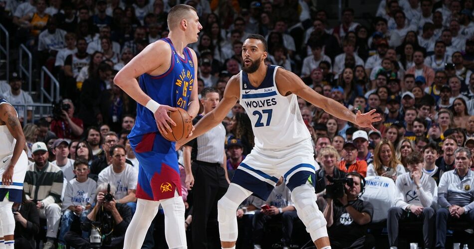 غوبيرت يفرض تحديًا على يوكيتش في سلسلة وولفز وناغتس