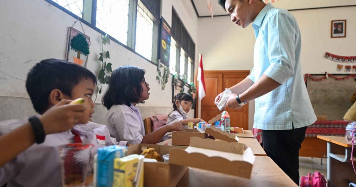 برنامج التغذية المجانية في إندونيسيا