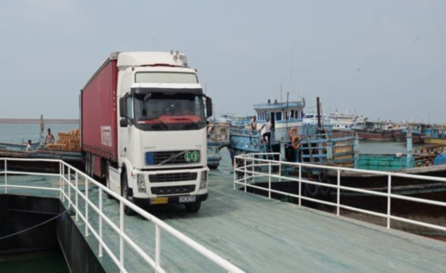 Brand im Hafen von Sirik und seine Auswirkungen auf den Handel