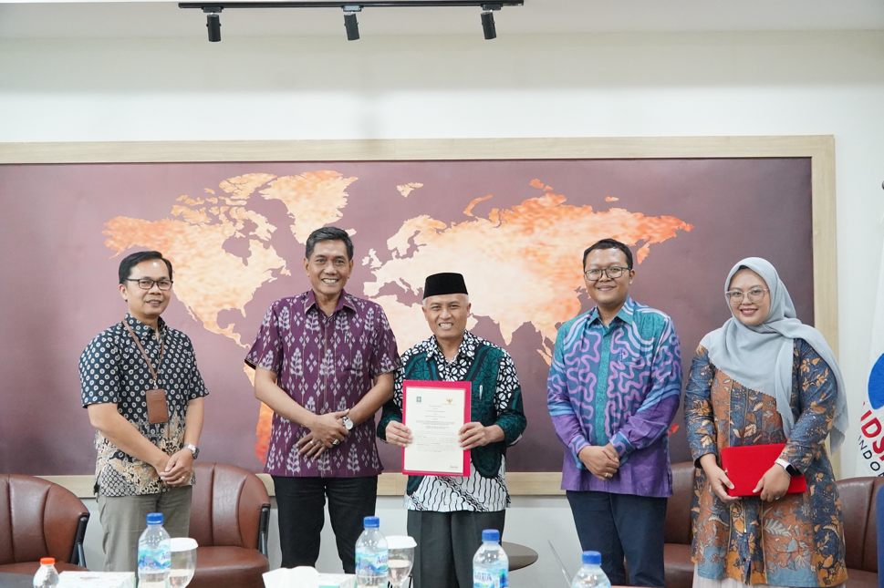 تعاون بين أومبودسمان إندونيسيا وطلاب القانون