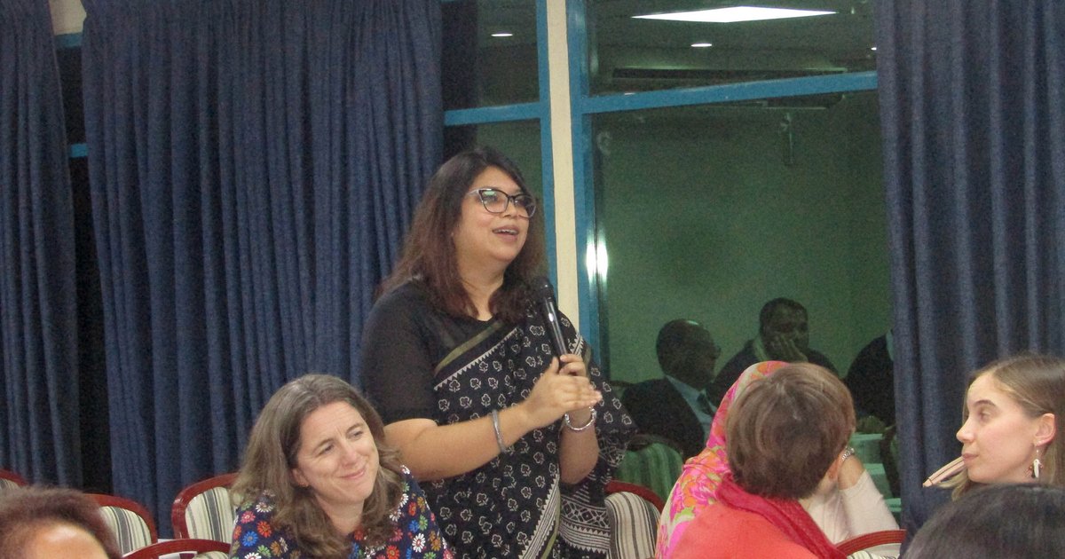 تعزيز دور اللغة في تمكين المرأة في إندونيسيا