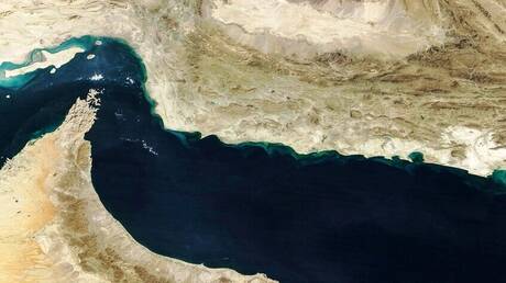 دعوة إيرانية لتنسيق عبور مضيق هرمز