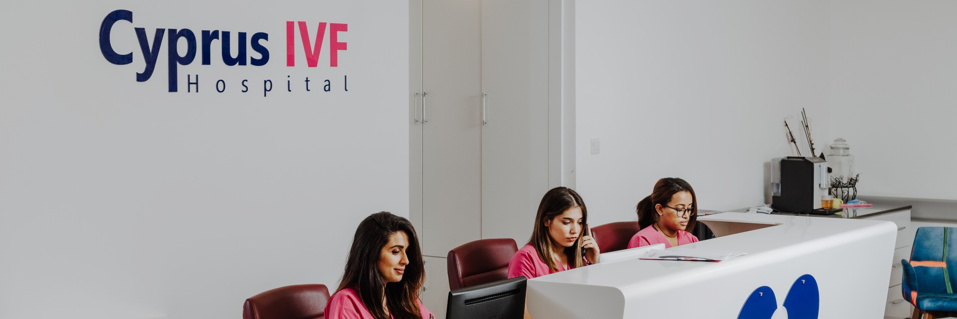 تحقيق في عيادات الإخصاب بشمال قبرص بعد تلقي أسر بريطانية عينات خاطئة