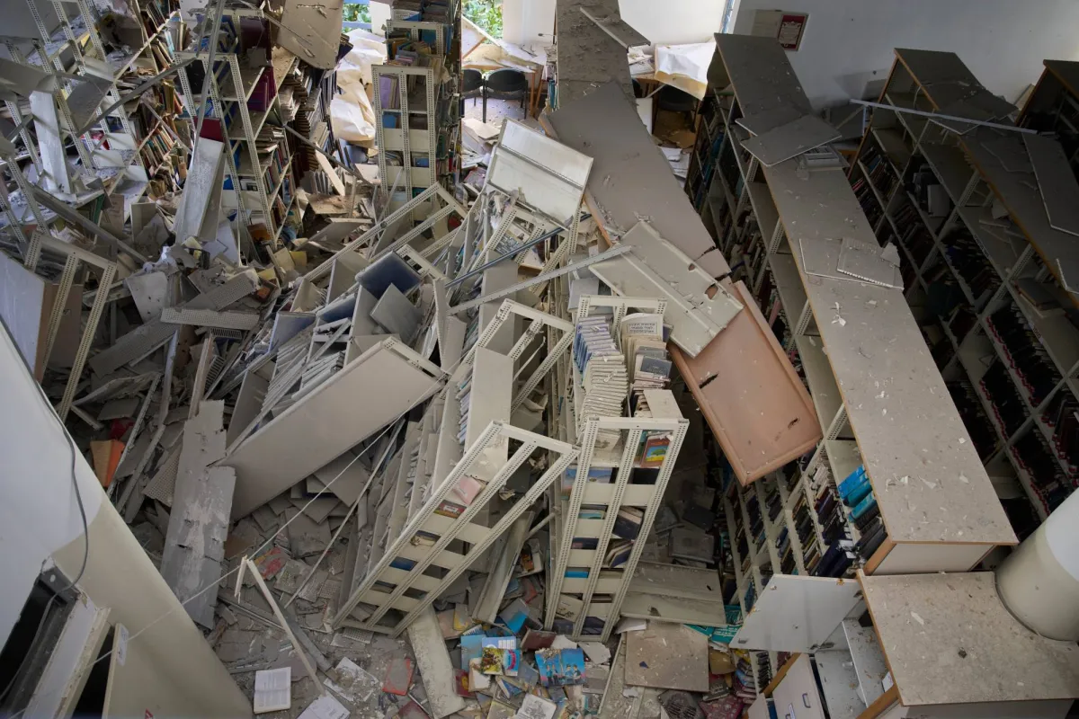 إسرائيل تعلن مقتل 4 جراء صاروخ إيراني في حيفا