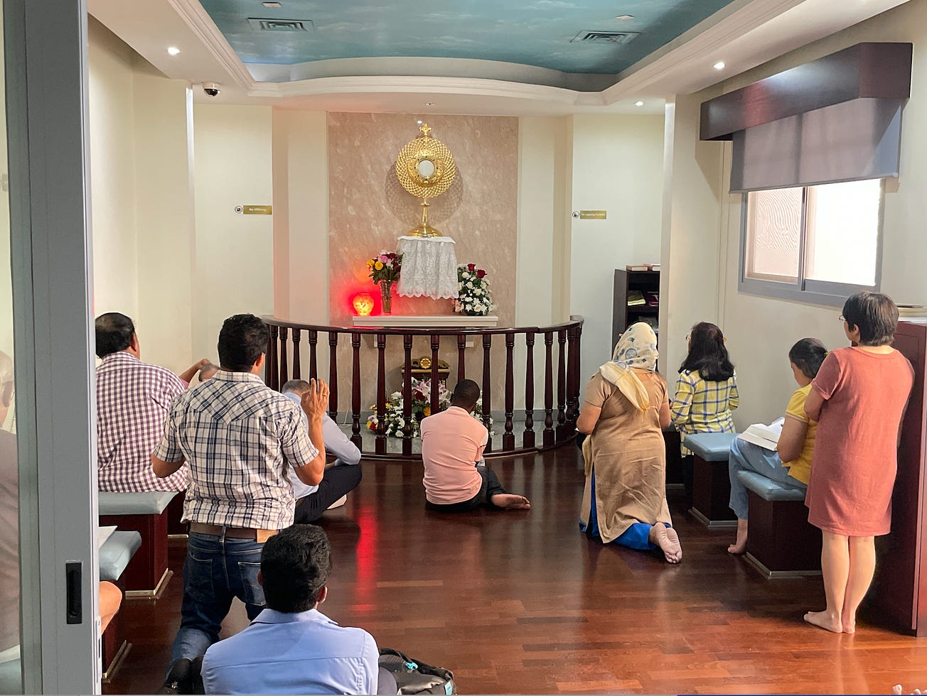 تعليق القداسات في كنائس دبي