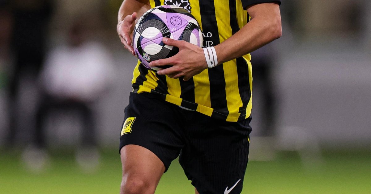 نيوم يحقق فوزاً مثيراً على الاتحاد 4-3 في دوري روشن