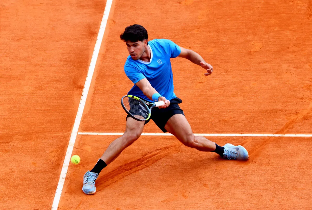 ألكاراس وسينر يحققان انتصارات سهلة في مونتي كارلو