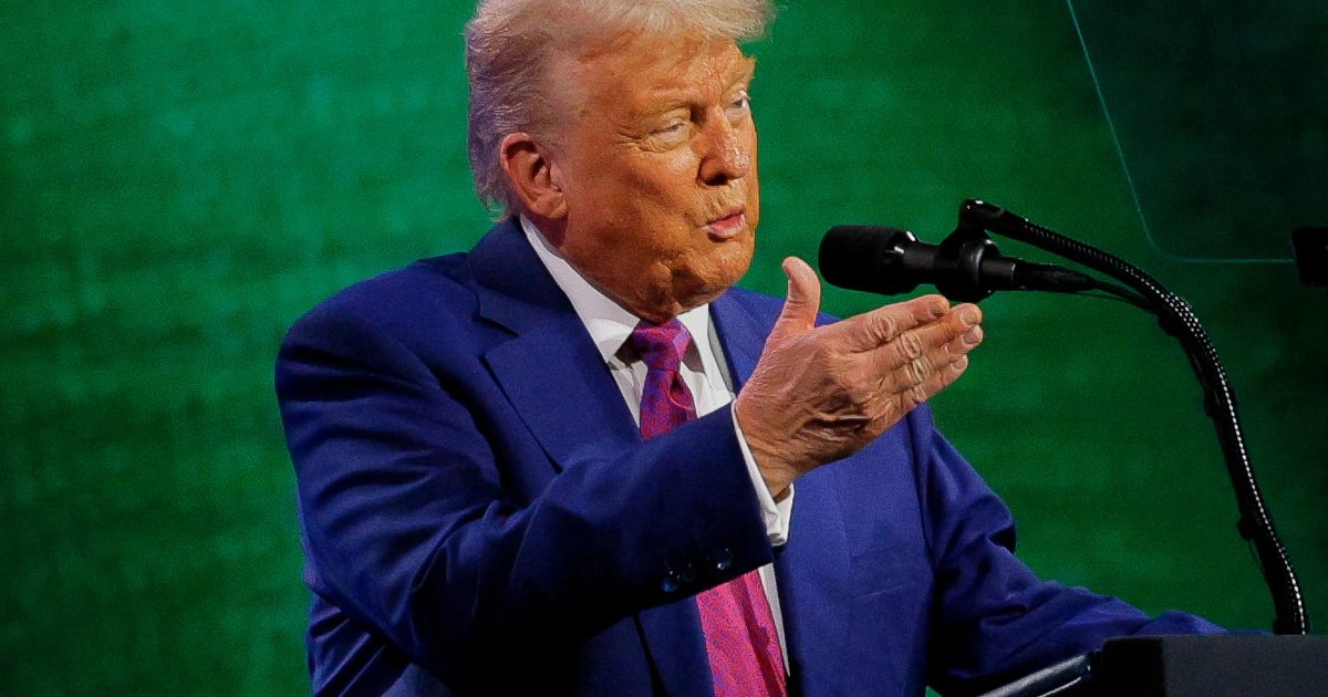 ترامب يعلن هدنة مؤقتة مع إيران