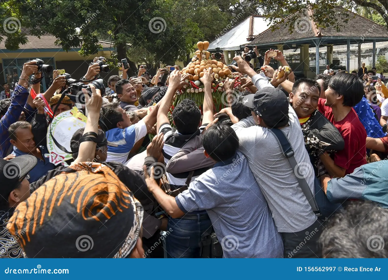 Grebeg Syawal ਦੇ ਜਸ਼ਨ ਨਾਲ ਸੈਰ ਸਪਾਟਾ ਨੂੰ ਆਕਰਸ਼ਿਤ ਕਰੋ
